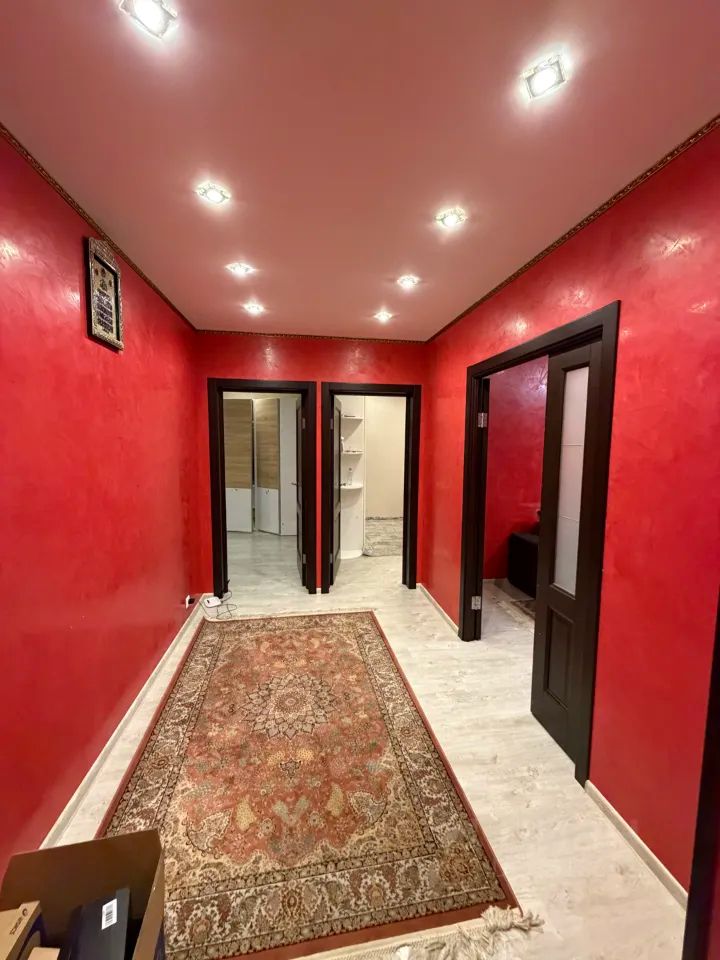 m. Levoberezhnaya: Apartment, 3-rooms