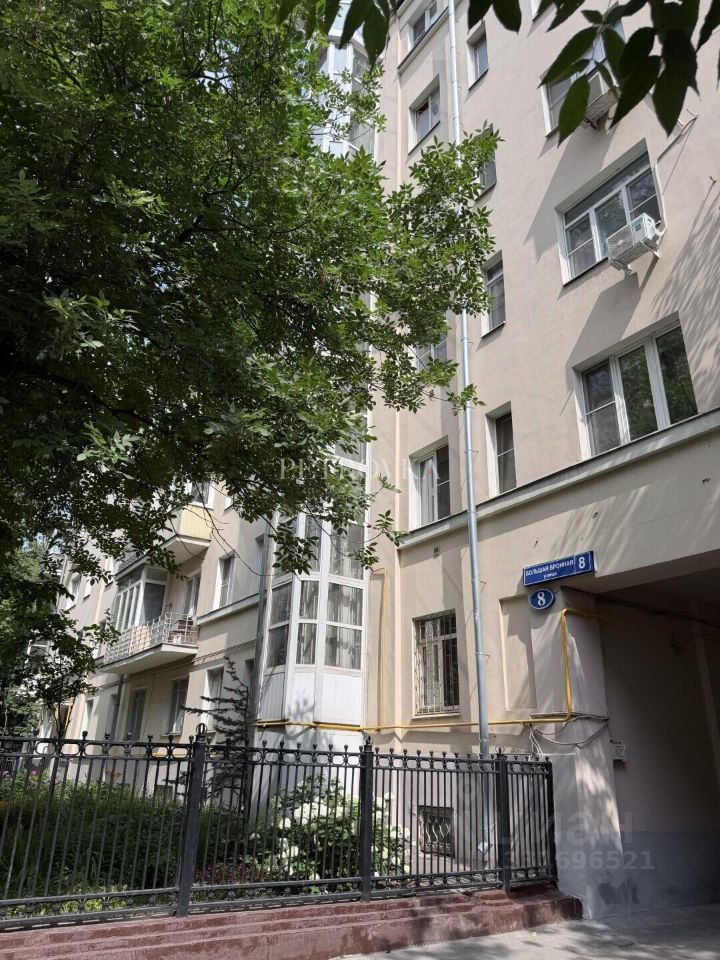 m. Tverskaya: Apartment, 2-rooms