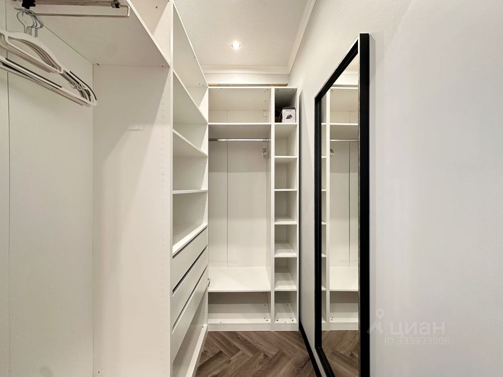 m. Shelepikha: Apartment, studio