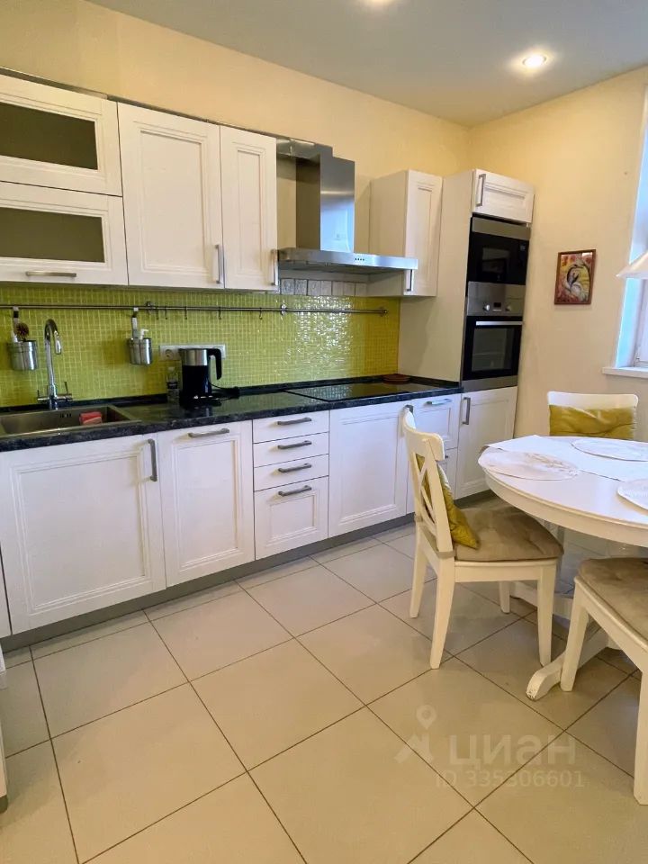 m. Nikolskoe: Apartment, 3-rooms