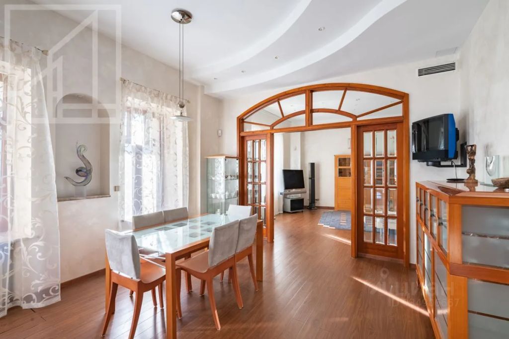 m. Trubnaya: Apartment, 3-rooms