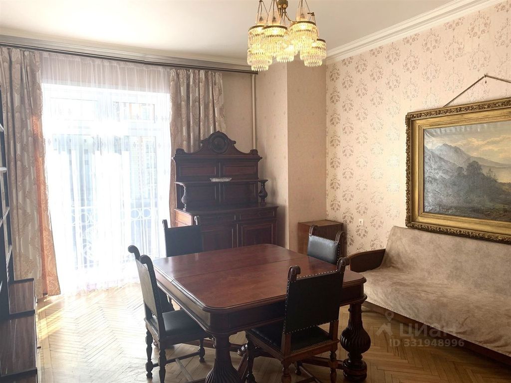 m. Okhotny ryad: Apartment, 2-rooms