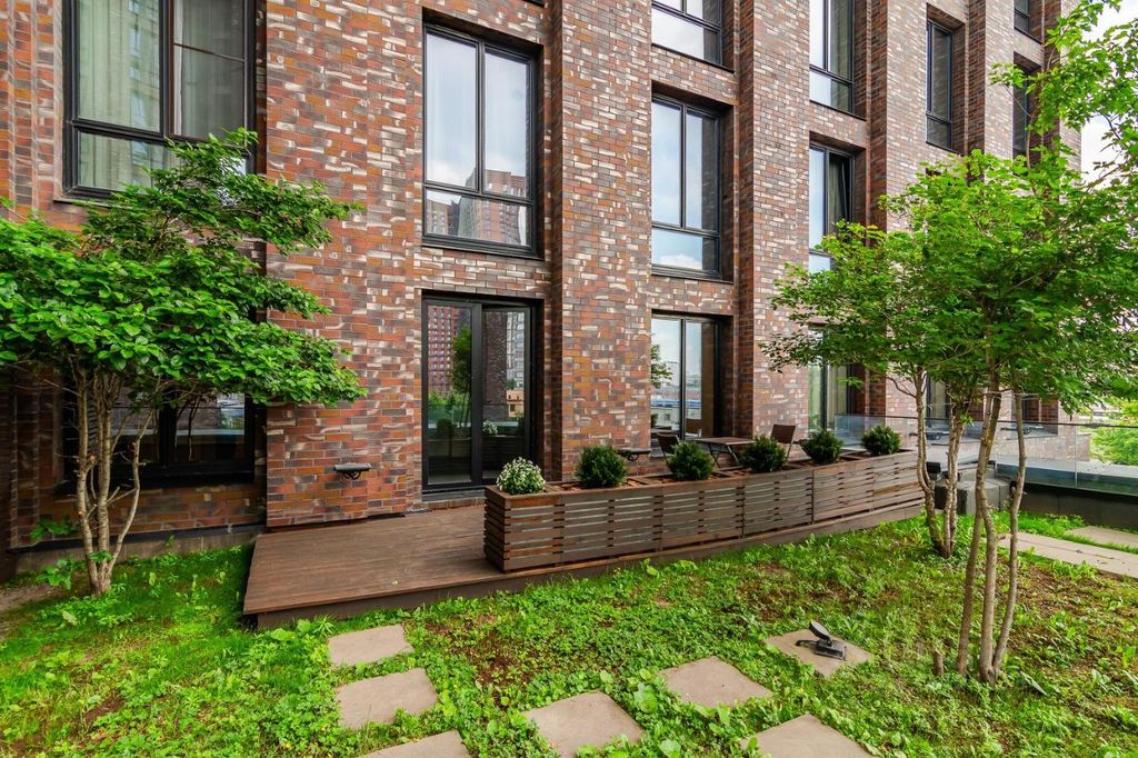m. Ulitsa 1905 goda: Apartment, 3-rooms