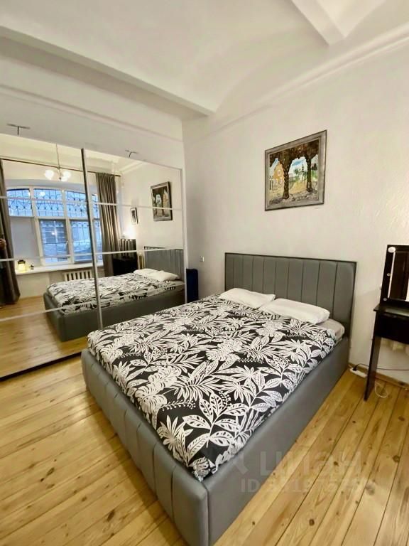 m. Kuznetsky most: Apartment, 1-rooms