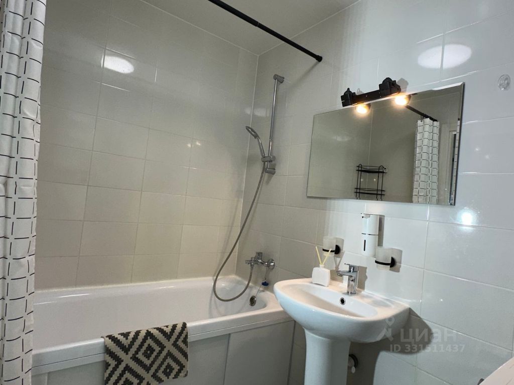 m. Pervomayskaya: Apartment, 2-rooms