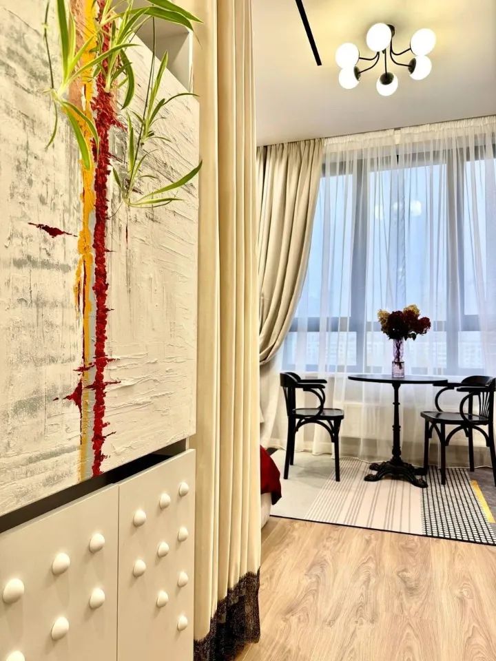 m. Maryina Roscha: Apartment, studio