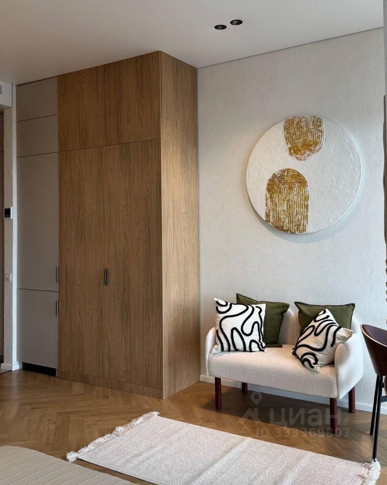 m. Maryina Roscha: Apartment, studio