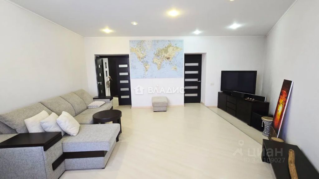 m. Ilyinskaya: Apartment, 3-rooms