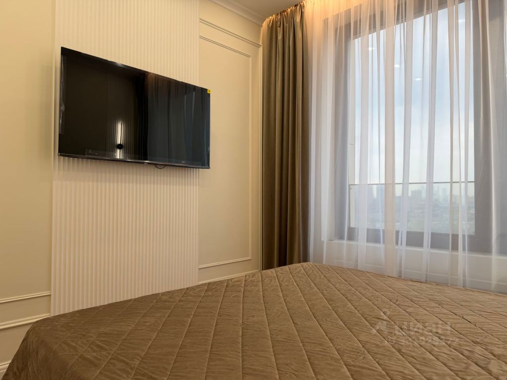 m. ZIL: Apartment, 1-rooms