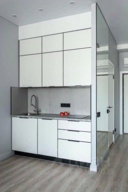 m. Shelepikha: Apartment, studio