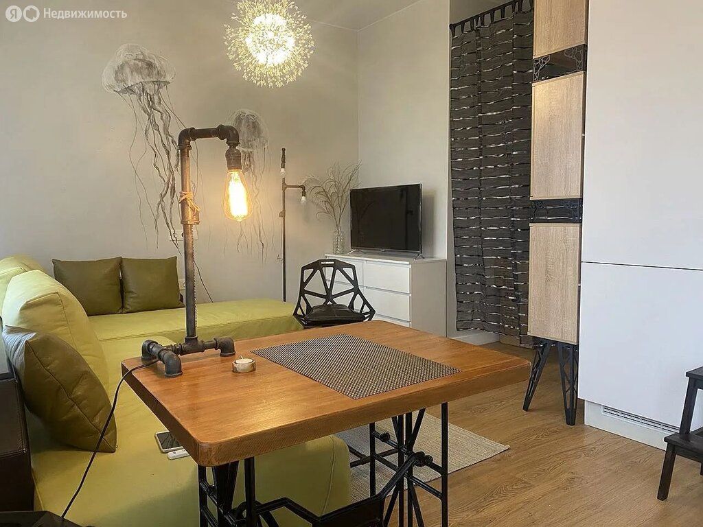 m. Verkhnie Kotly: Apartment, studio