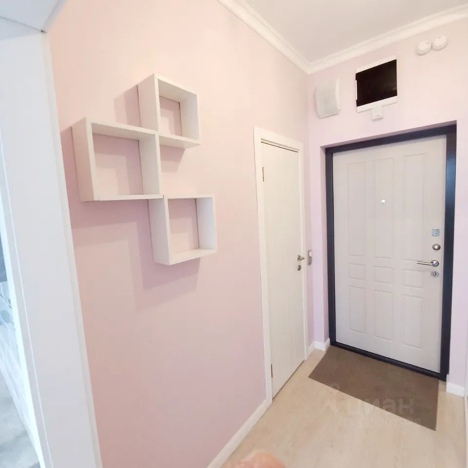 m. Strogino: Apartment, studio
