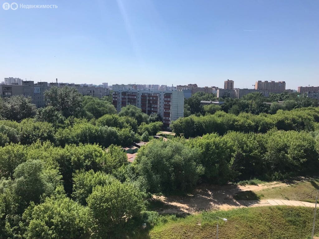m. Lukhmanovskaya: Apartment, 2-rooms