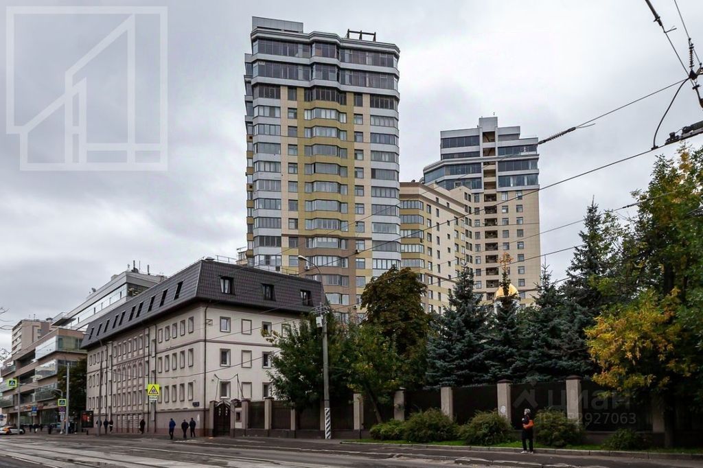 m. Oktyabrskaya: Apartment, 3-rooms