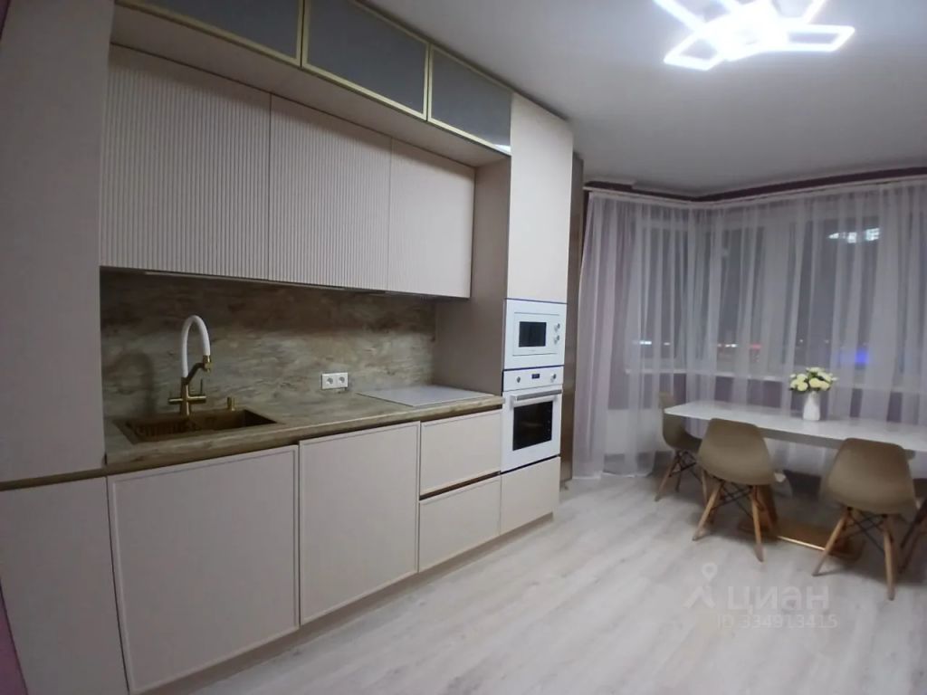 m. Myakinino: Apartment, 2-rooms