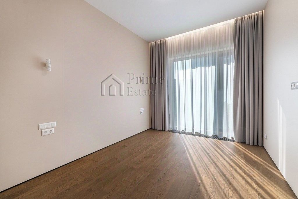 m. Lomonosovsky prospekt: Apartment, 4-rooms