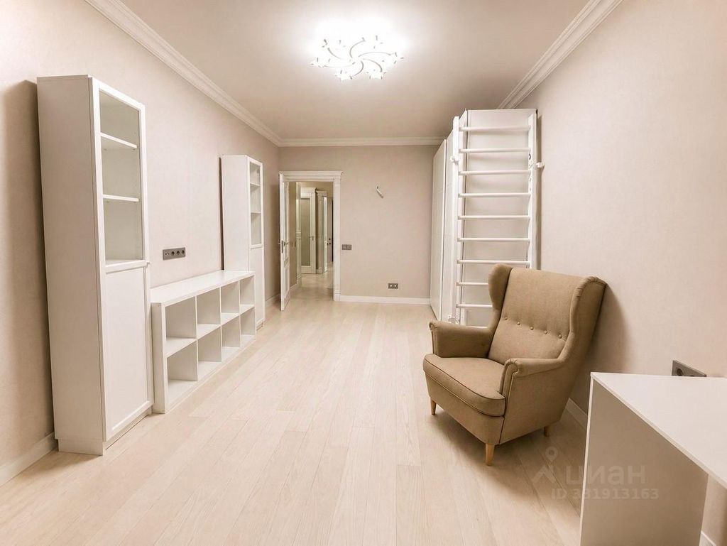 m. Narodnoe Opolchenie: Apartment, 2-rooms