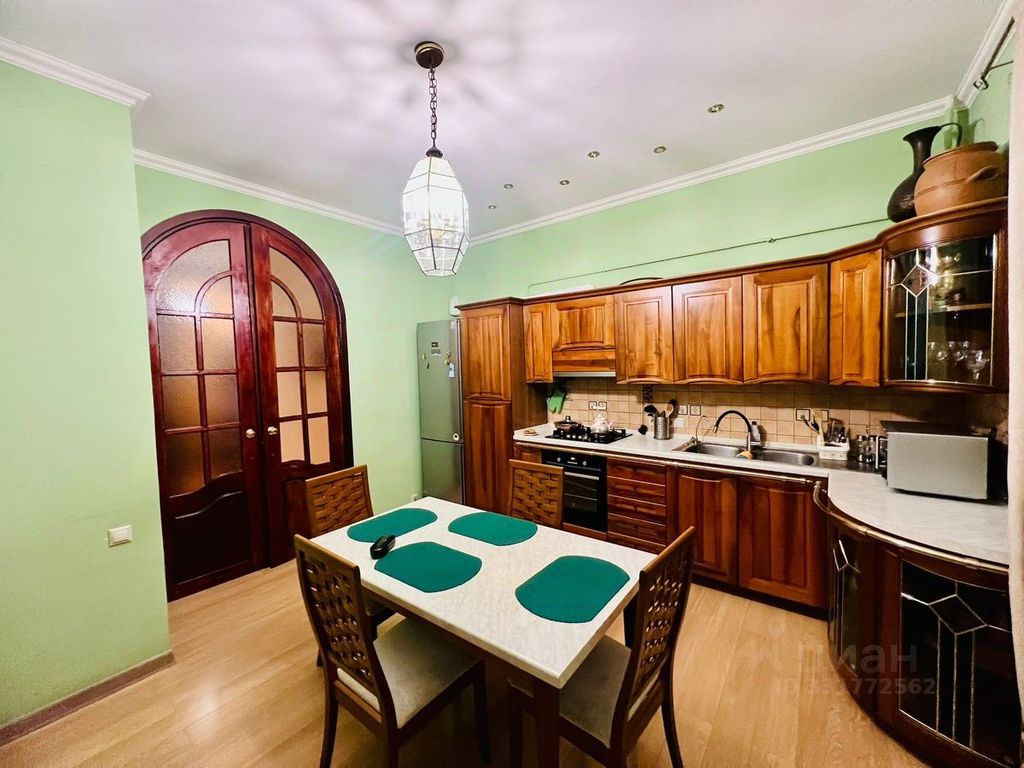 m. Shabolovskaya: Apartment, 2-rooms