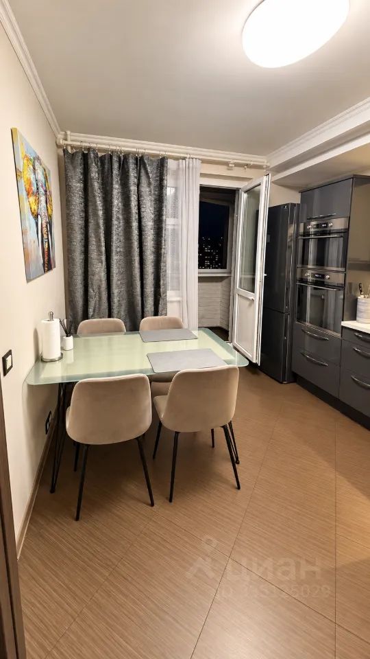 m. Levoberezhnaya: Apartment, 3-rooms