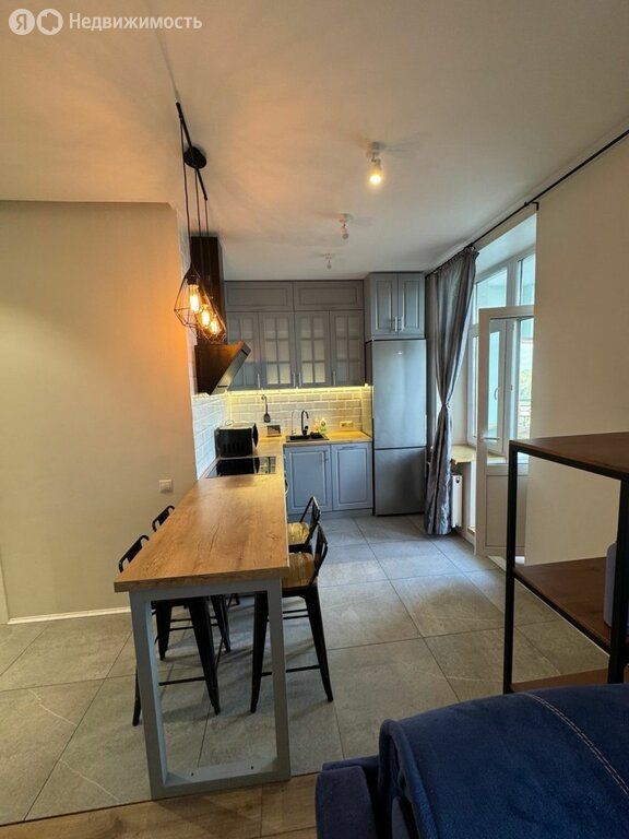 m. Opalikha: Apartment, studio