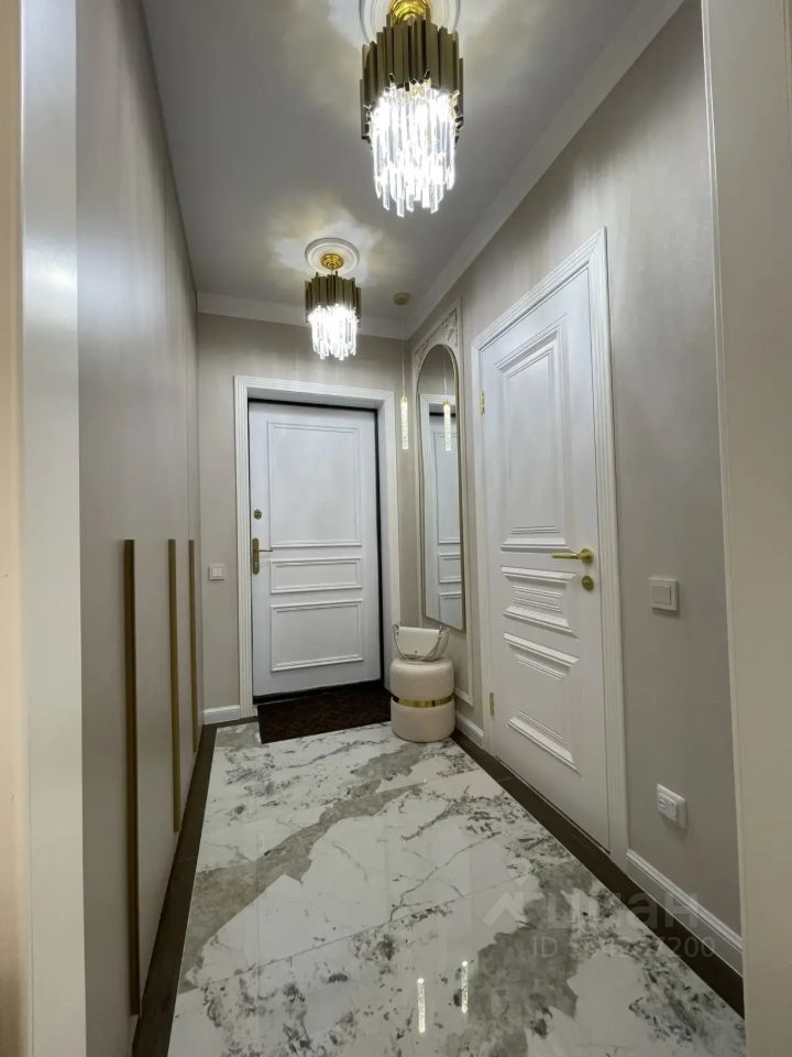 m. Lukhmanovskaya: Apartment, 1-rooms