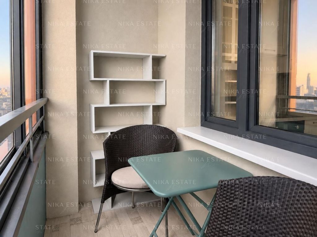 m. ZIL: Apartment, 2-rooms