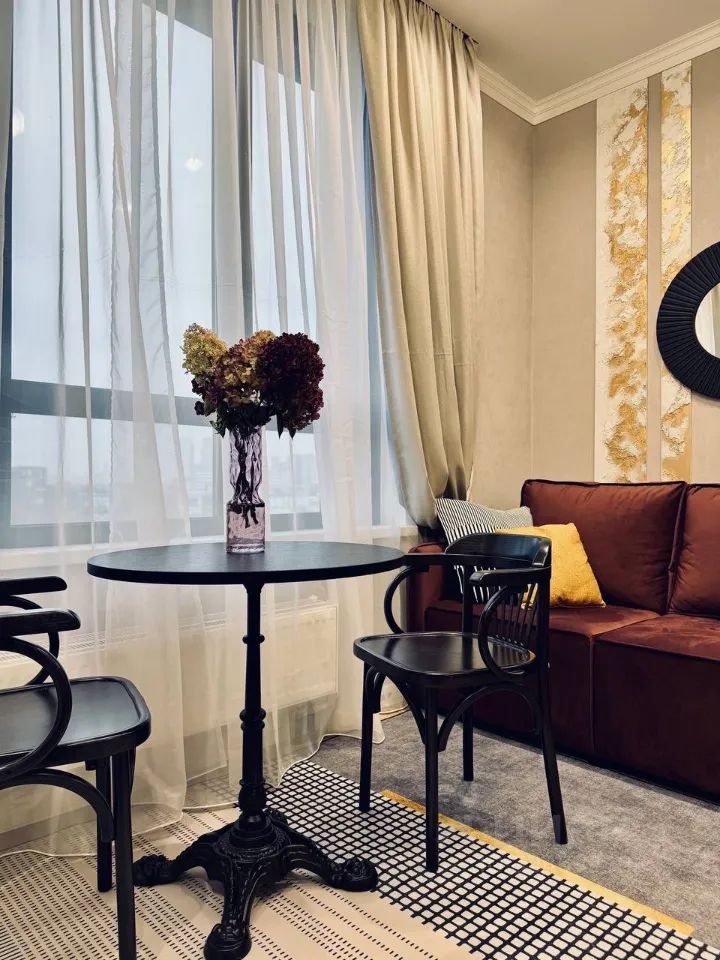 m. Maryina Roscha: Apartment, studio