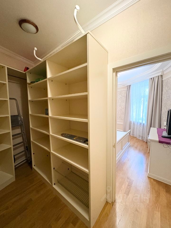 m. Ploschad Gagarina: Apartment, 2-rooms