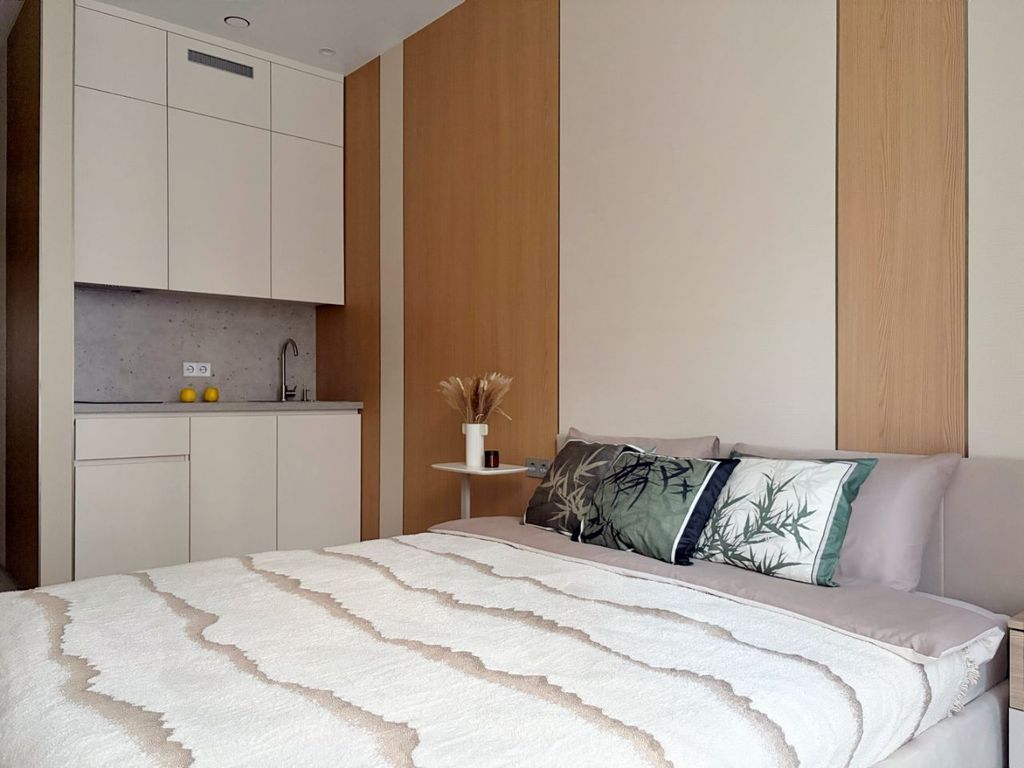 m. Kalitniki: Apartment, studio