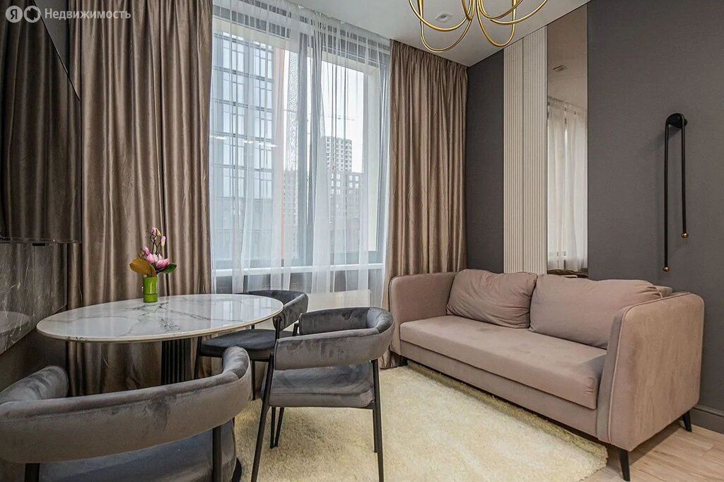 m. ZIL: Apartment, 1-rooms