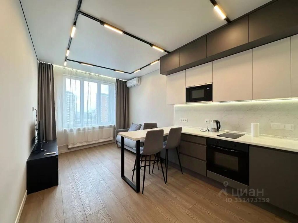 m. Nagornaya: Apartment, studio