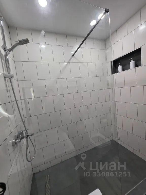 m. Lukhmanovskaya: Apartment, studio