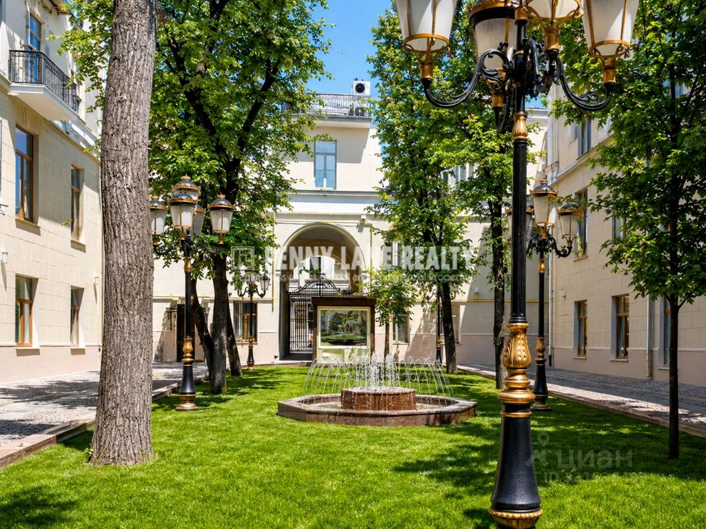m. Aleksandrovsky sad: Apartment, 4-rooms