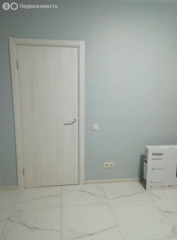 m. Lukhmanovskaya: Apartment, 1-rooms