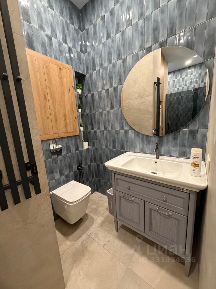 m. ZIL: Apartment, 2-rooms