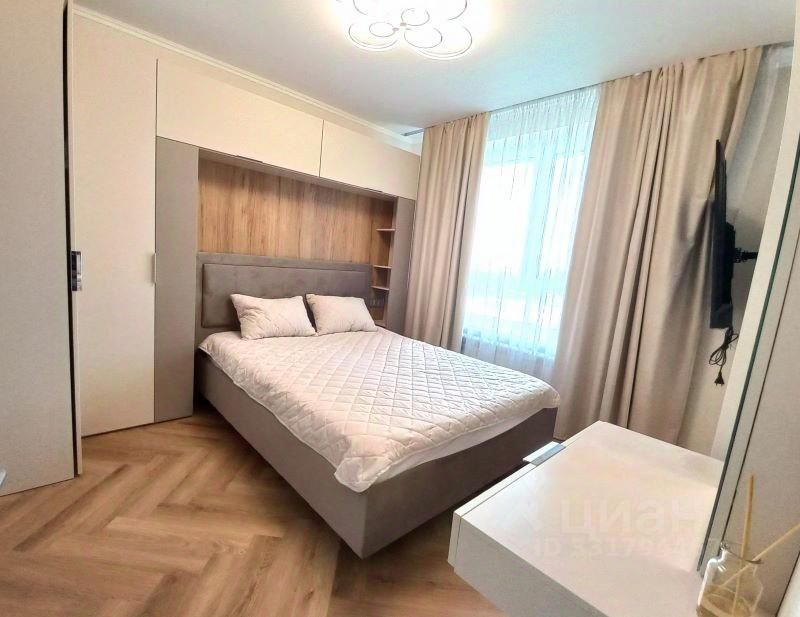 m. Aminyevskaya: Apartment, 3-rooms