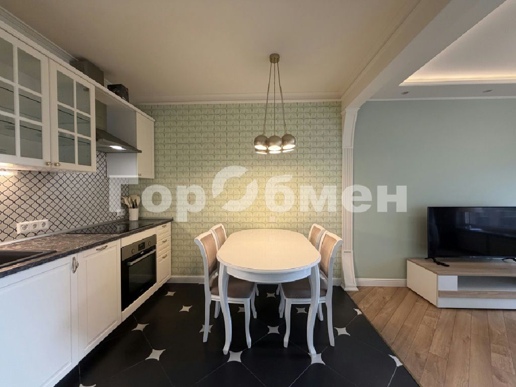 m. Annino: Apartment, 3-rooms