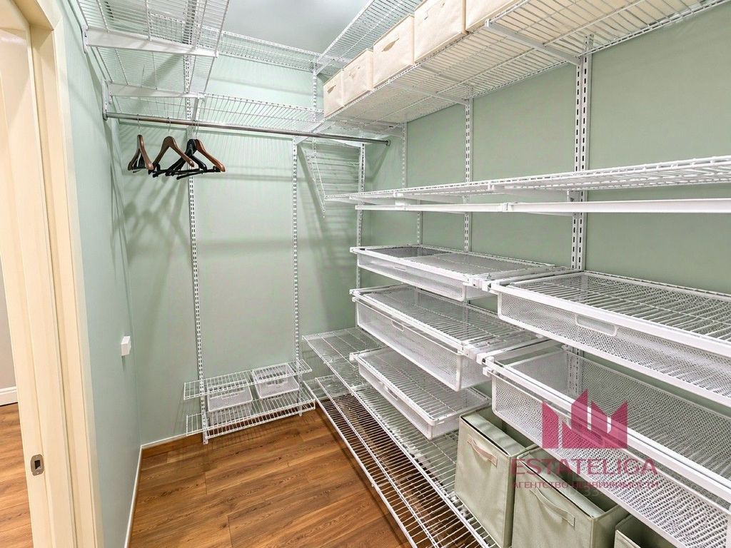 m. Krasnopresnenskaya: Apartment, 2-rooms