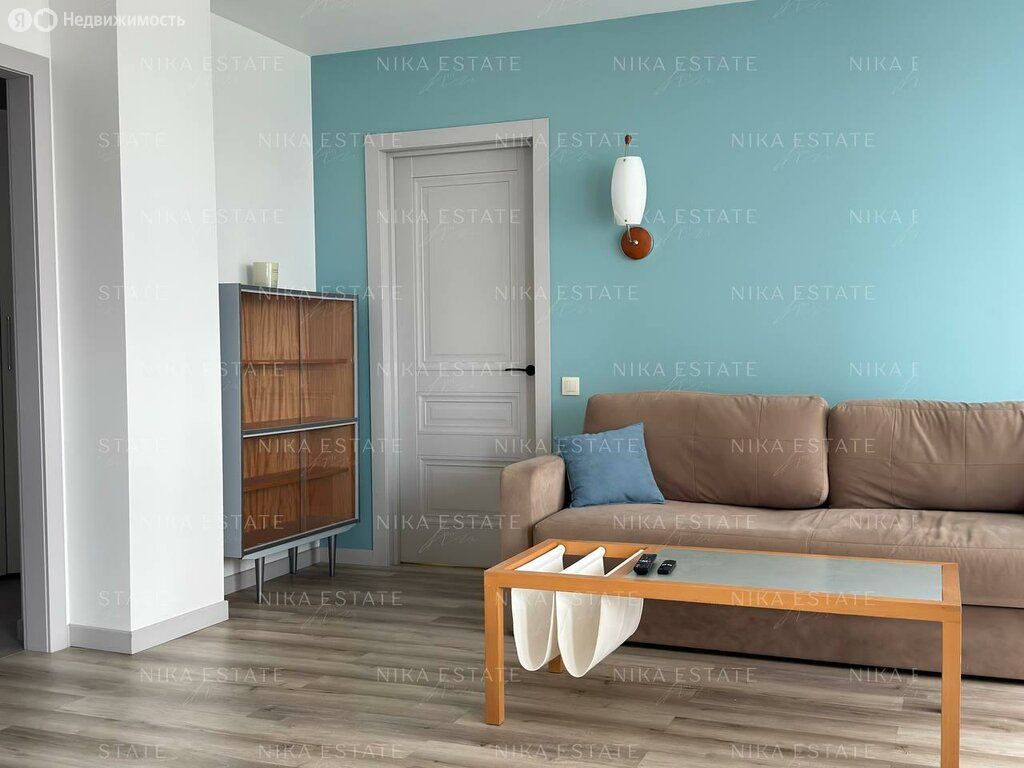 m. ZIL: Apartment, 2-rooms