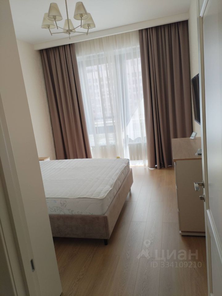 m. ZIL: Apartment, 1-rooms