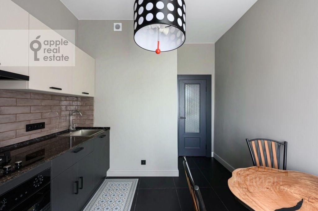 m. Krasnopresnenskaya: Apartment, 2-rooms
