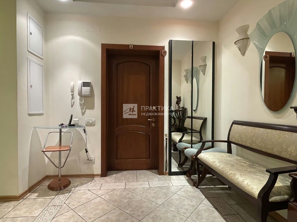 m. Mayakovskaya: Apartment, 3-rooms