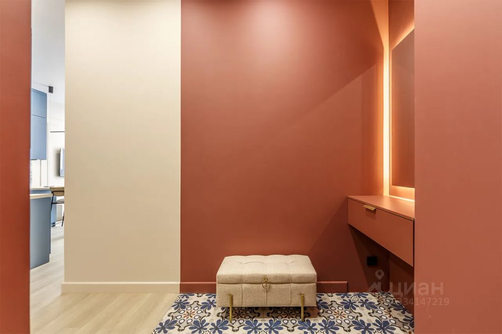 m. ZIL: Apartment, 2-rooms