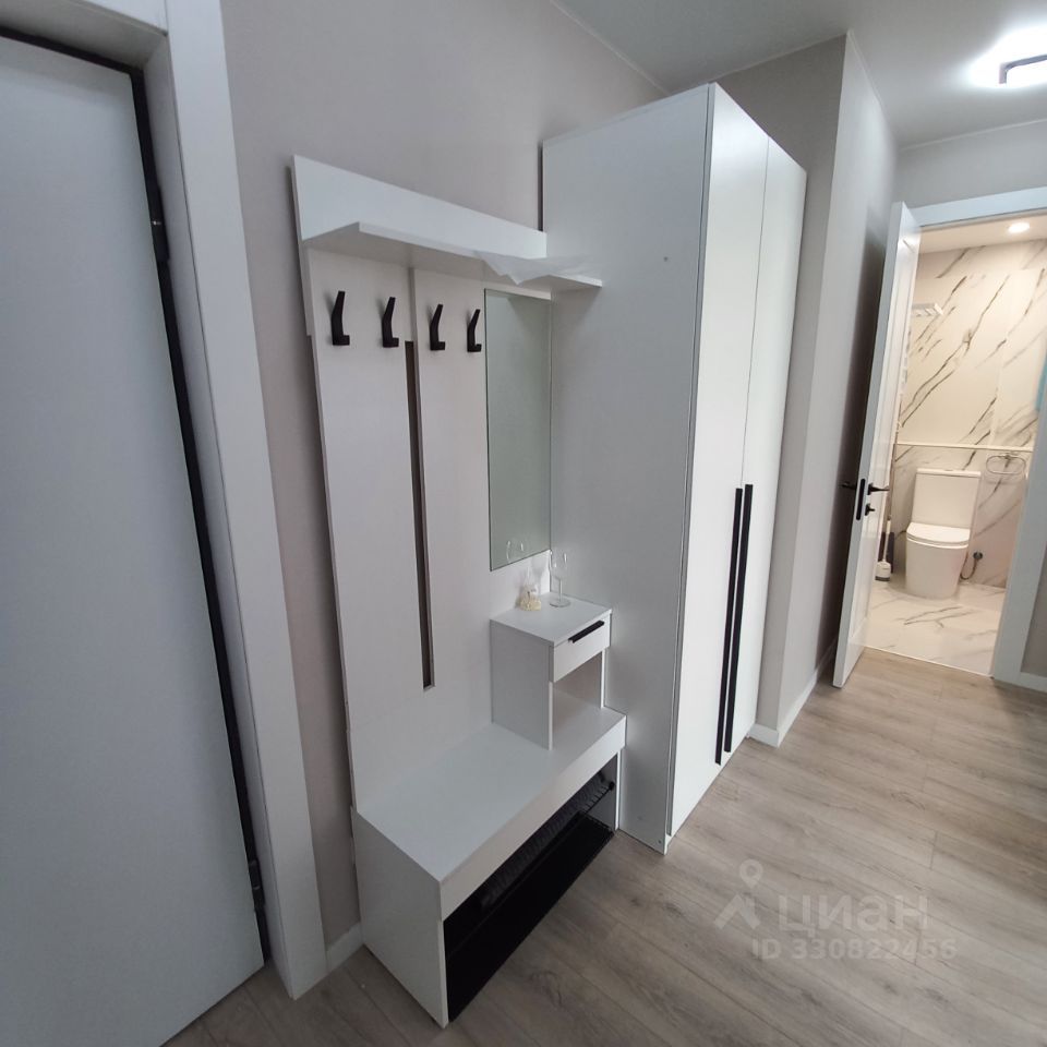 m. Strogino: Apartment, 2-rooms