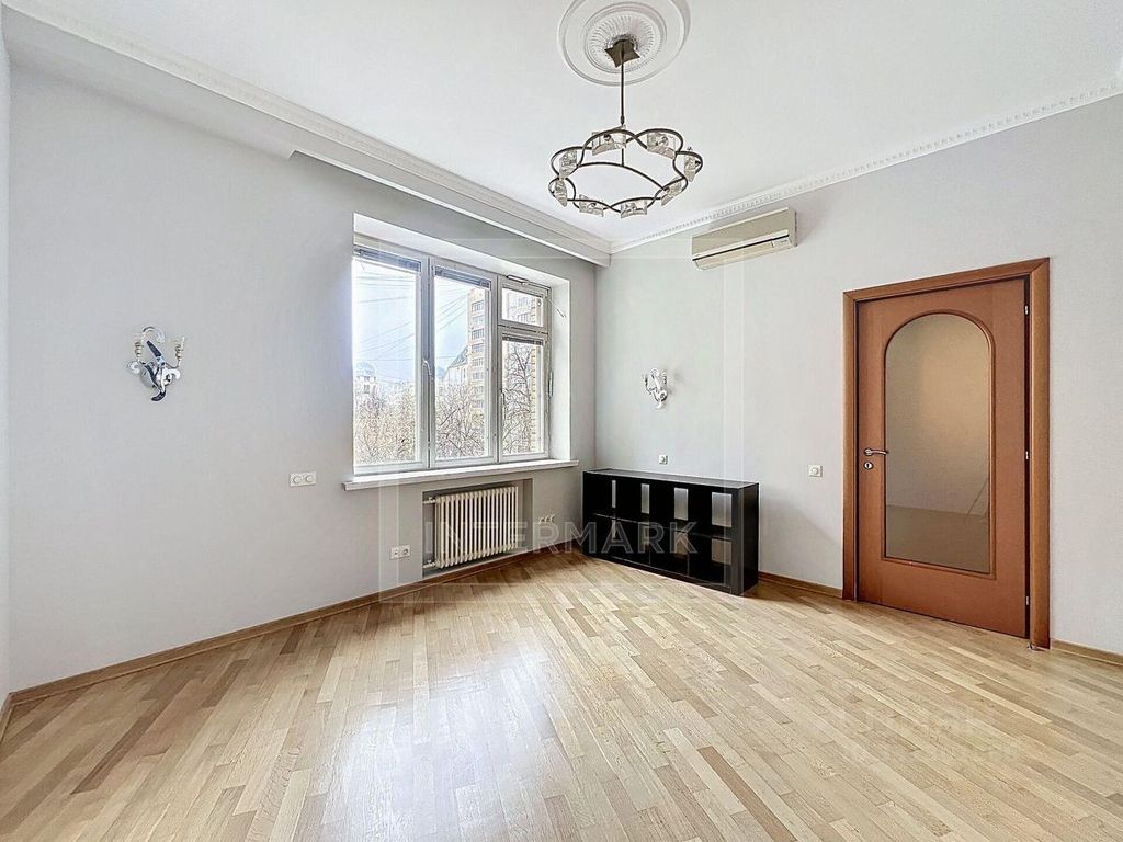 m. Mayakovskaya: Apartment, 3-rooms