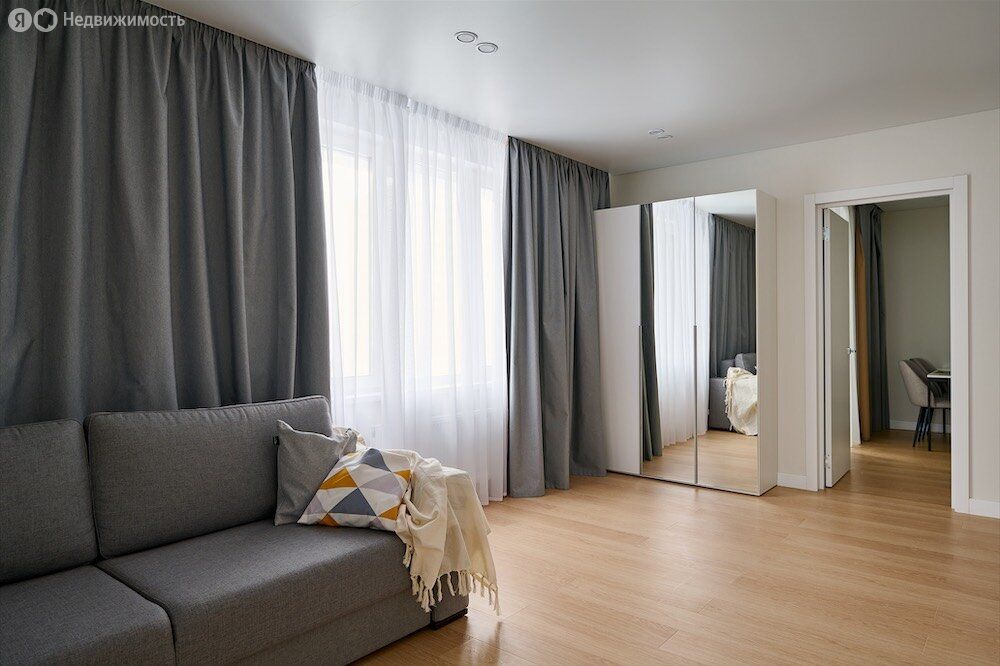m. Oktyabrskoe pole: Apartment, 2-rooms