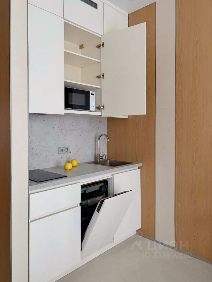 m. Kalitniki: Apartment, studio