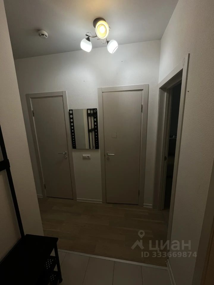 m. Lukhmanovskaya: Apartment, 2-rooms