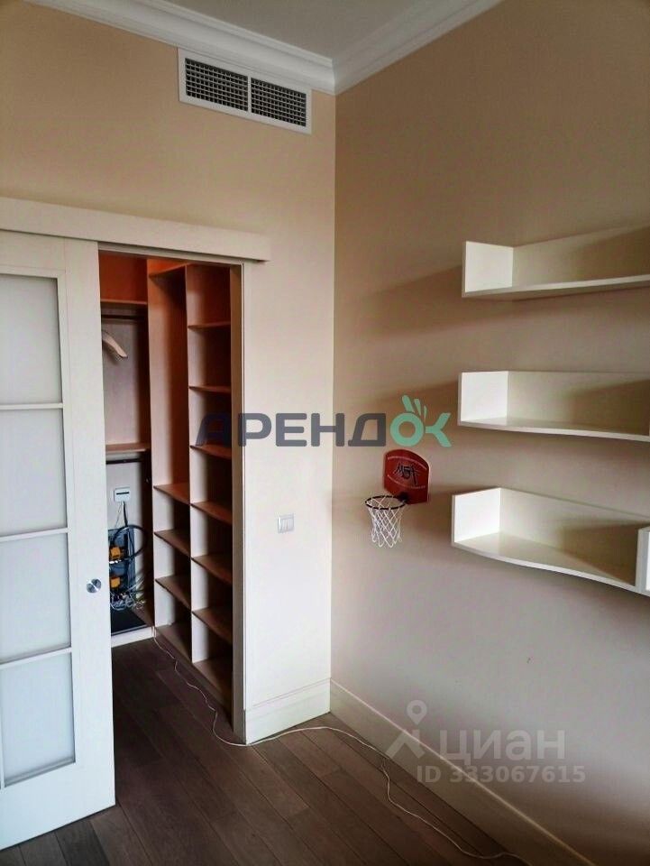 m. Trubnaya: Apartment, 4-rooms