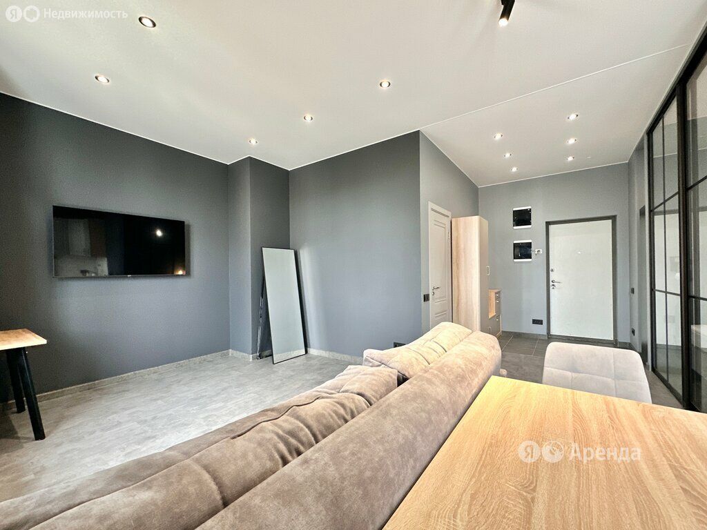 m. Vodny stadion: Apartment, studio